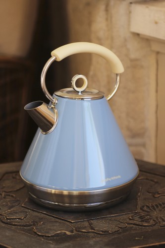 A retro kettle