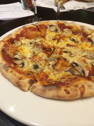 Del Terra Bianca Pizza:  $18.00
