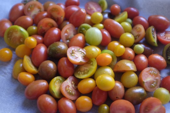 A mixture of heirloom tomatoes 
